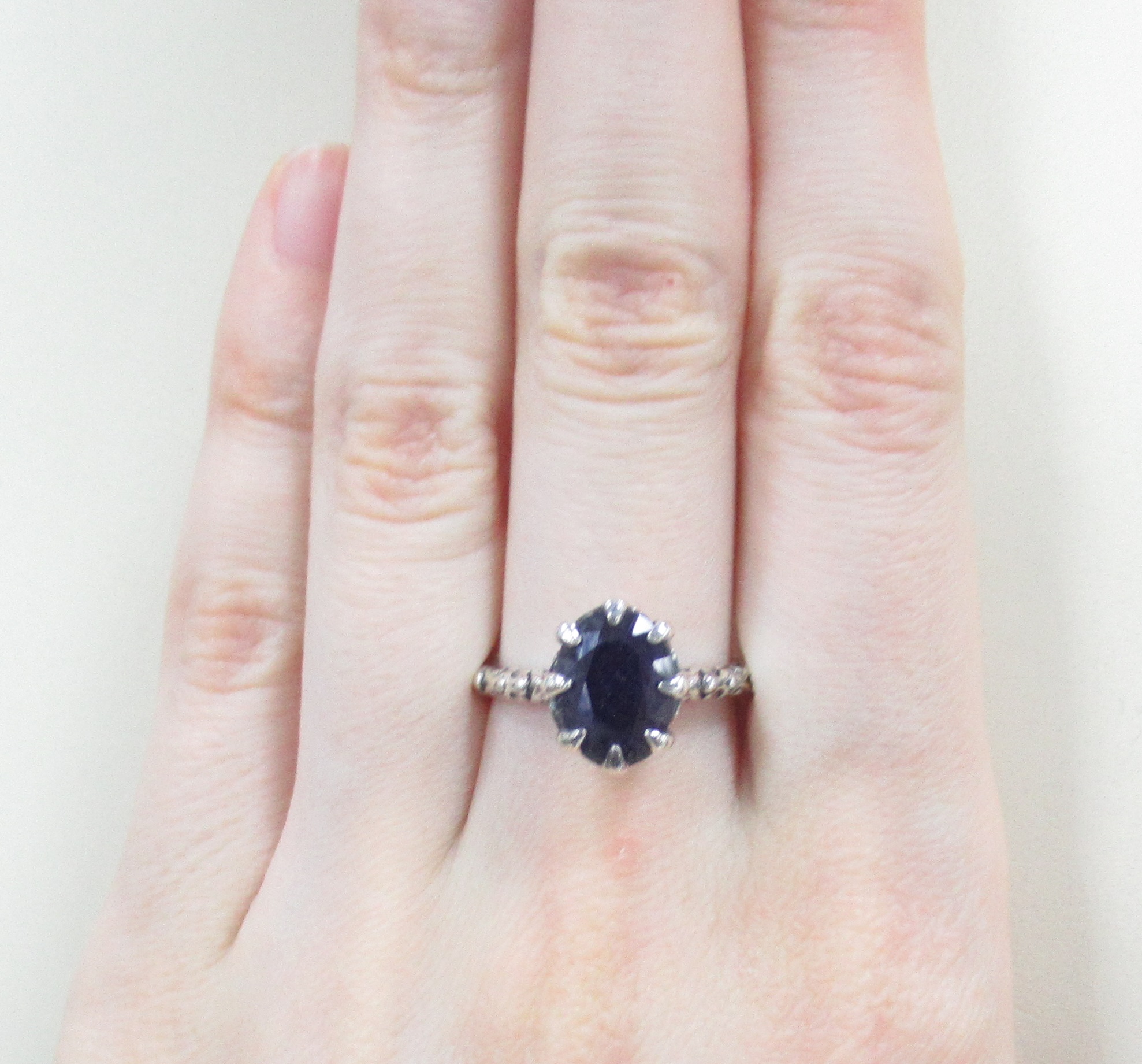 Серебряное кольцо 925 пробы; вставки 1 Сапфир U/2 3,55 ct;